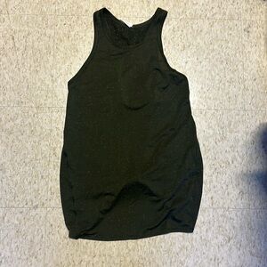 Lululemon size 6 tank!